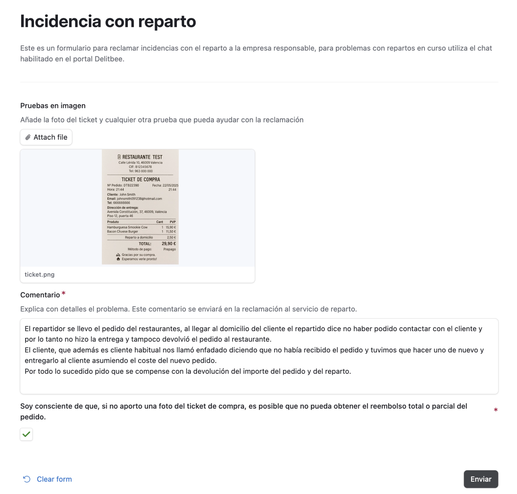 Formulario de reclamación con campos para adjuntar imágenes y comentario